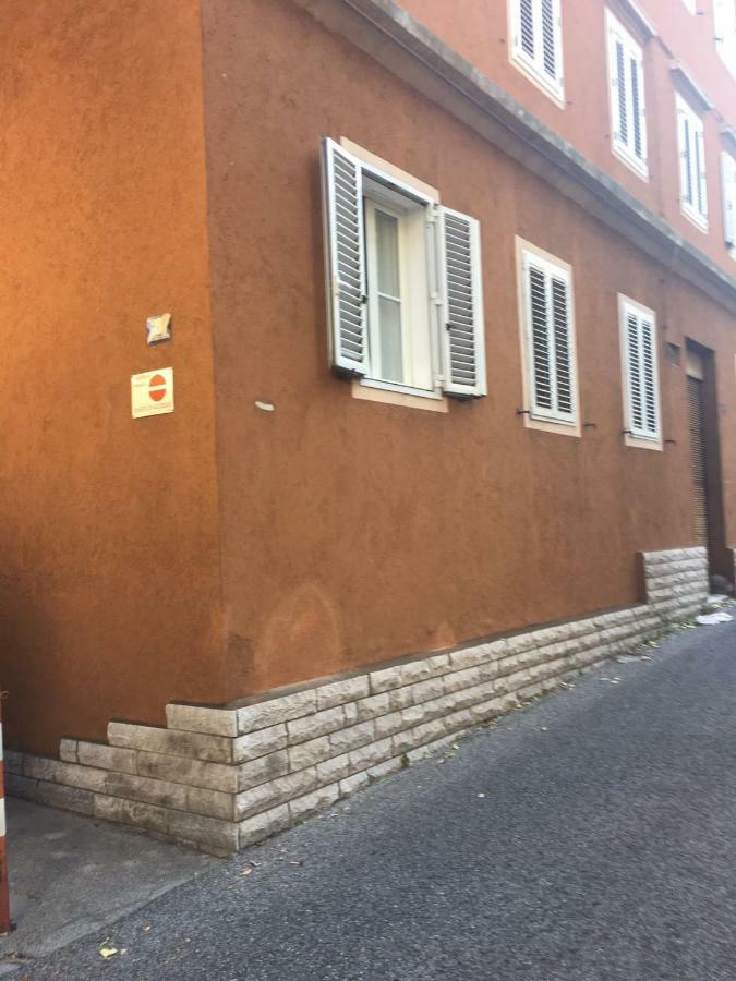 Casa Del Cucciolo Con Parcheggio Privato Apartamento Trieste Exterior foto